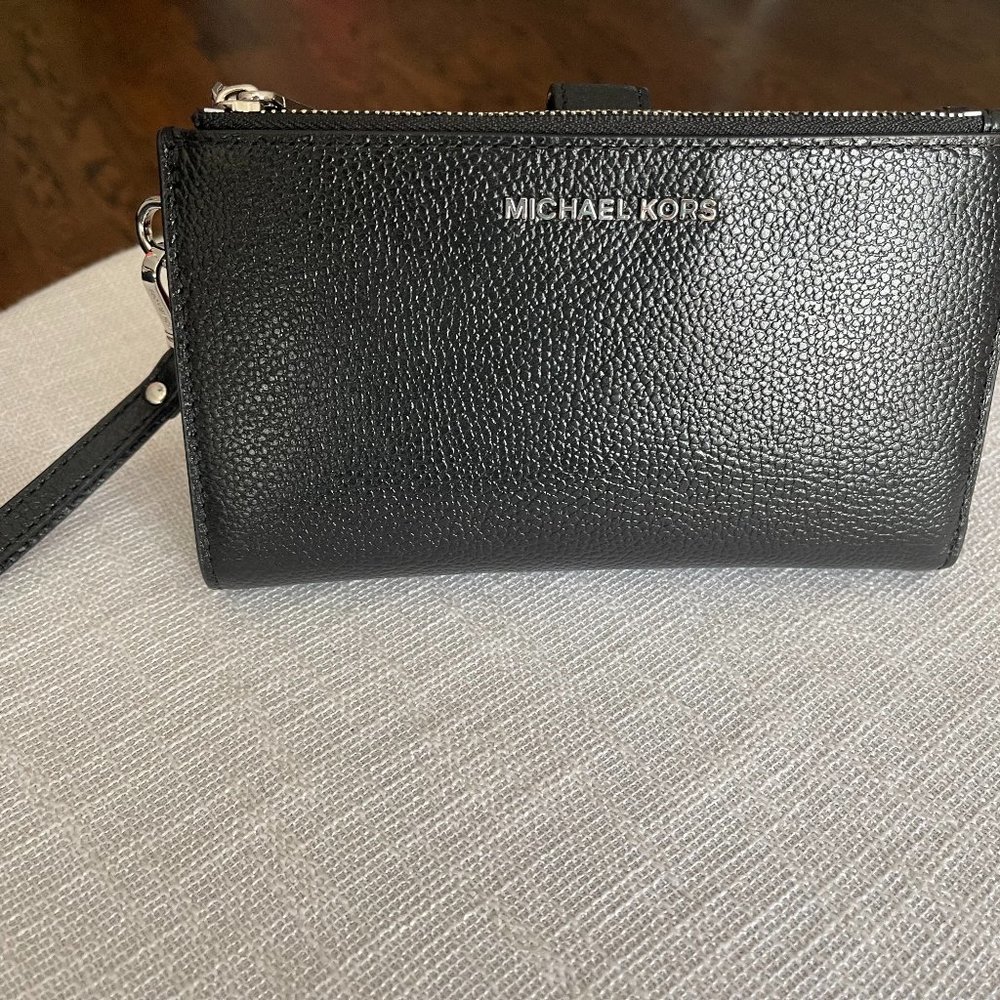 Michael Kors Jet Set Double Zip Wristlet - Black w/silver tone hardware